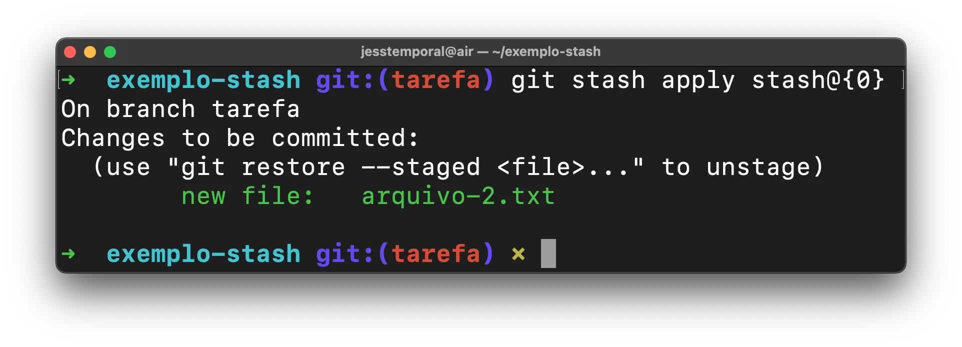imagem mostrando o resultado do comando git stash apply com as mudanças presentes