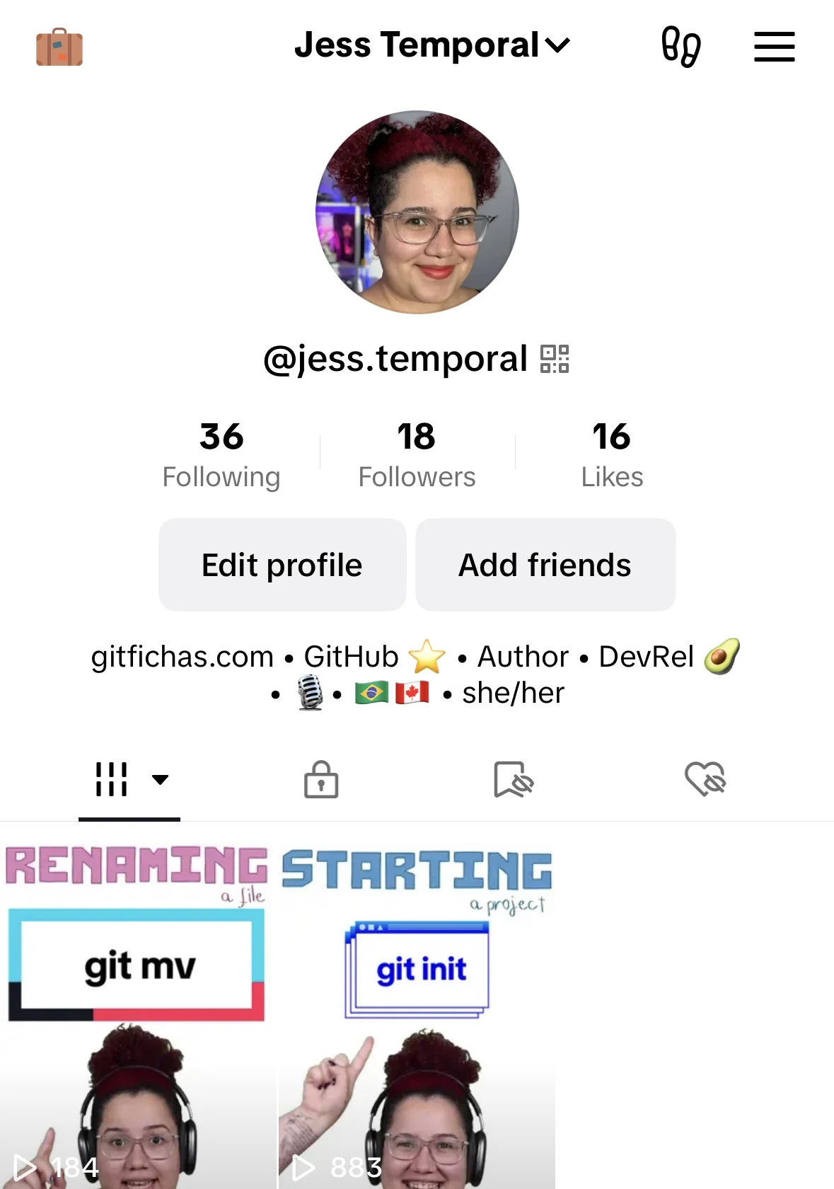 Uma foto do meu perfil do TikTok, mostrando os 2 primeiros vídeos